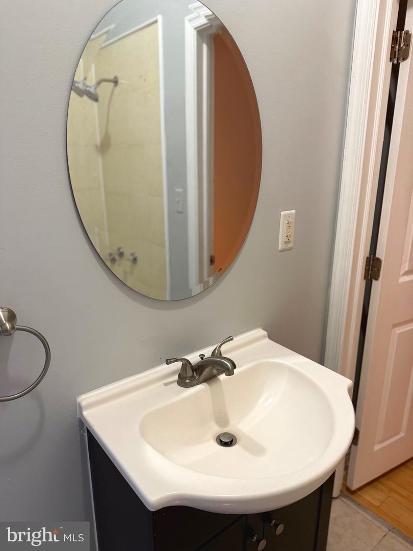 3211 W Montgomery Ave Property Photo 8