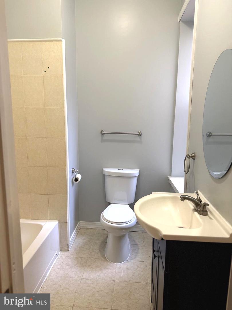 3211 W Montgomery Ave Property Photo 9
