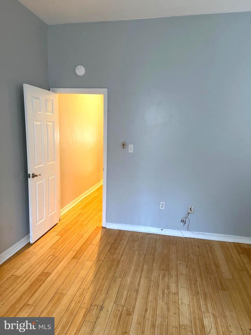 3211 W Montgomery Ave Property Photo 11