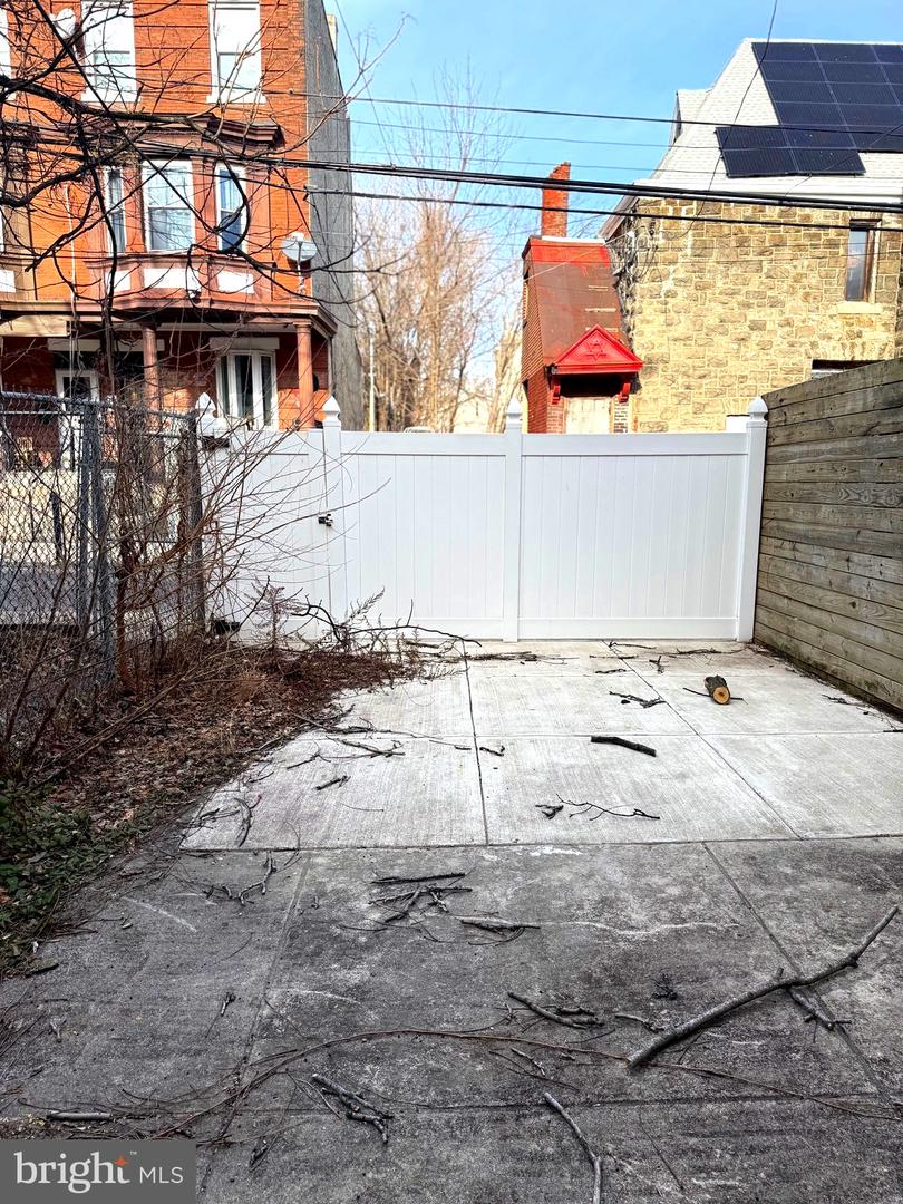 3211 W Montgomery Ave Property Photo 13