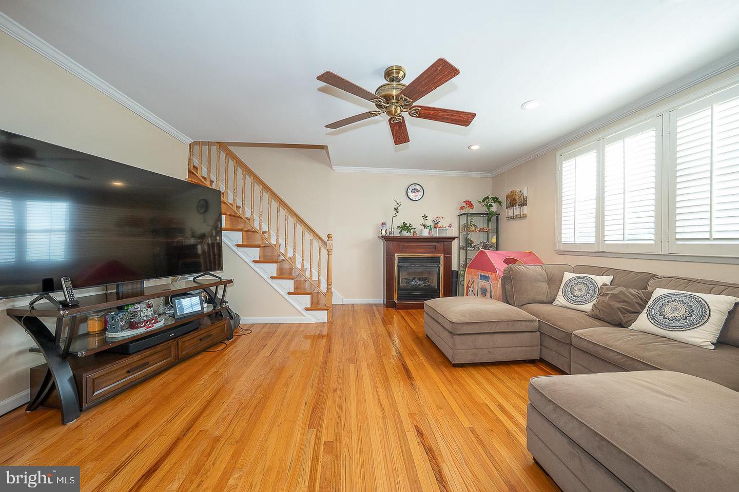 8910 Sylvia Ln Property Photo 9