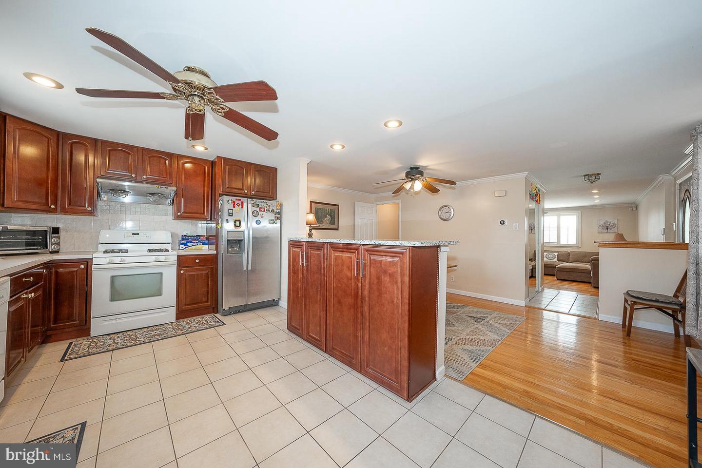 8910 Sylvia Ln Property Photo 18