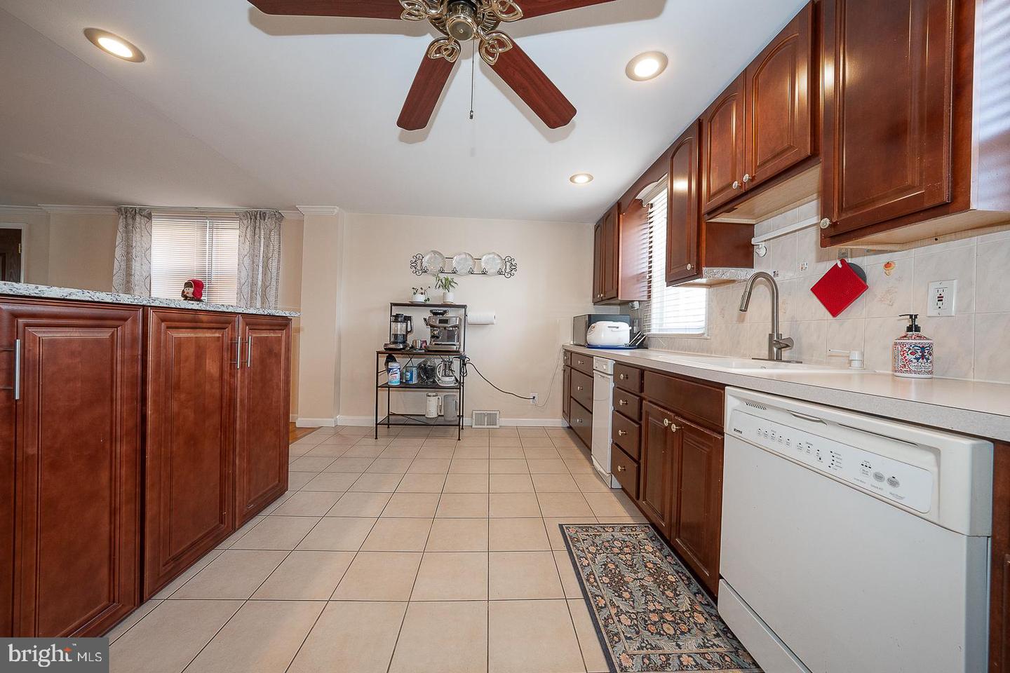 8910 Sylvia Ln Property Photo 20