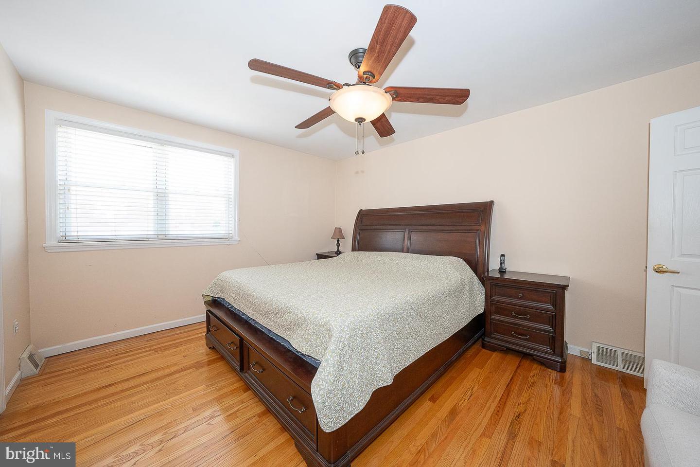 8910 Sylvia Ln Property Photo 23