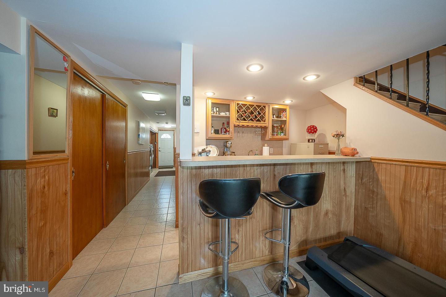 8910 Sylvia Ln Property Photo 38