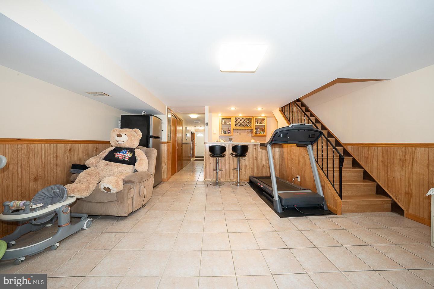 8910 Sylvia Ln Property Photo 42