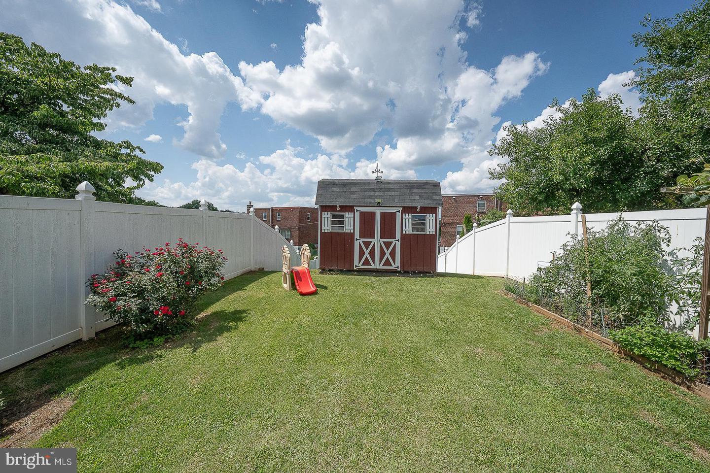 8910 Sylvia Ln Property Photo 50