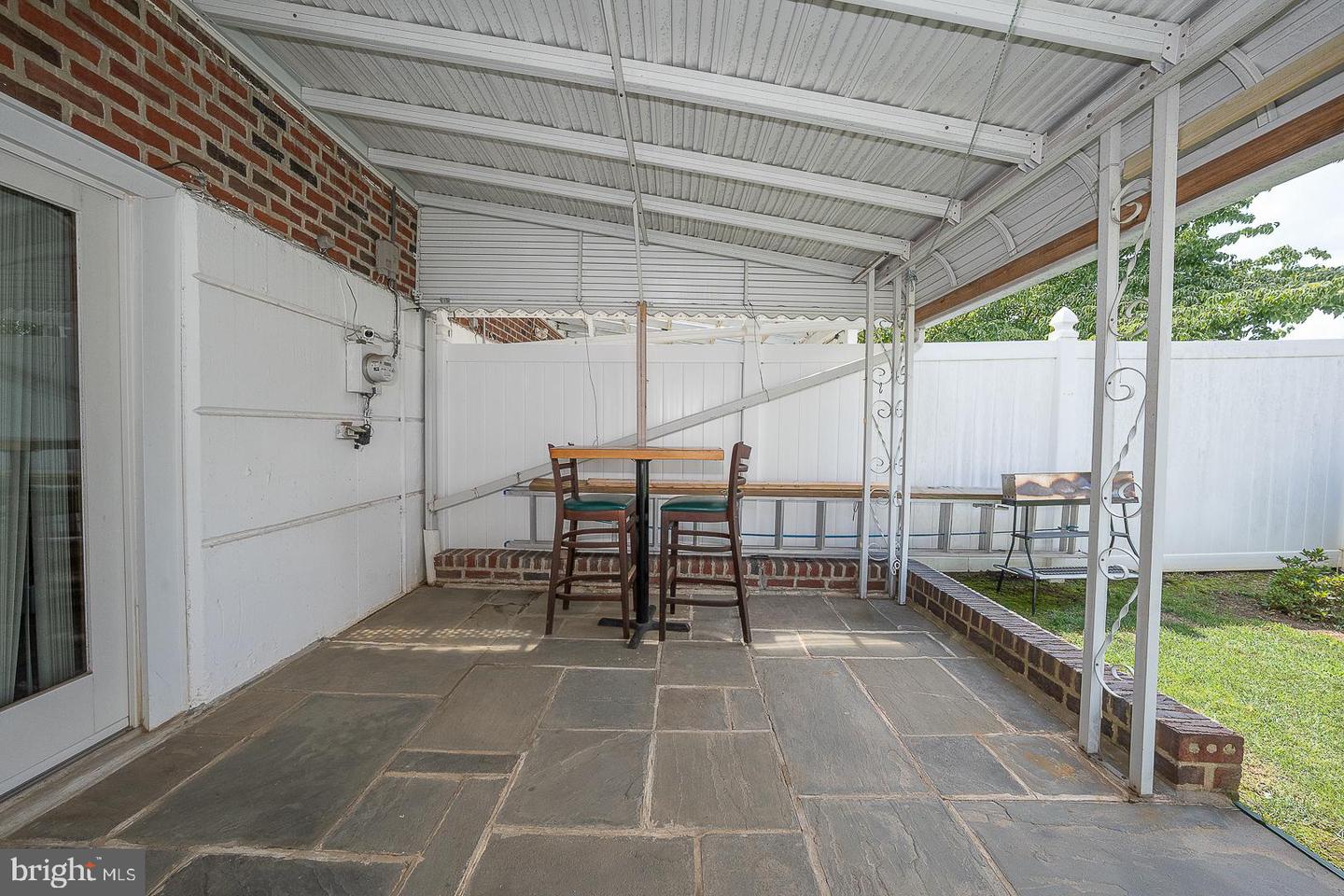 8910 Sylvia Ln Property Photo 51