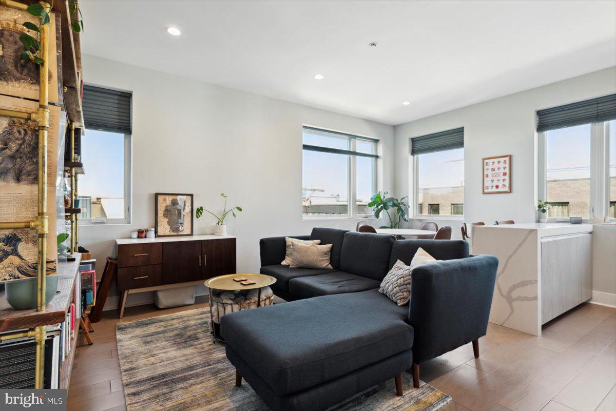 1405 FRANKFORD AVE #409 Property Photo 1