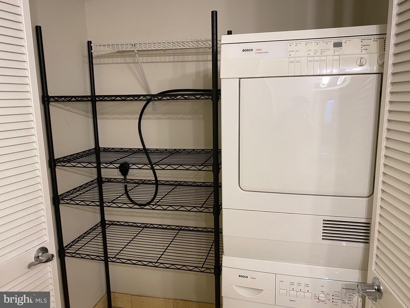 901-00 N Penn St #p304 Property Photo 14