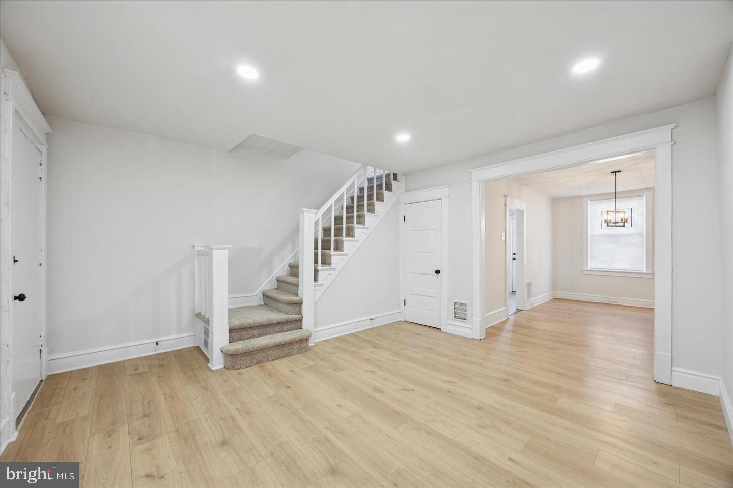 2537 S Millick St Property Photo 4
