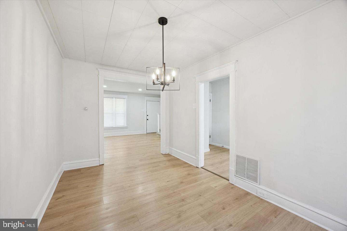 2537 S Millick St Property Photo 5