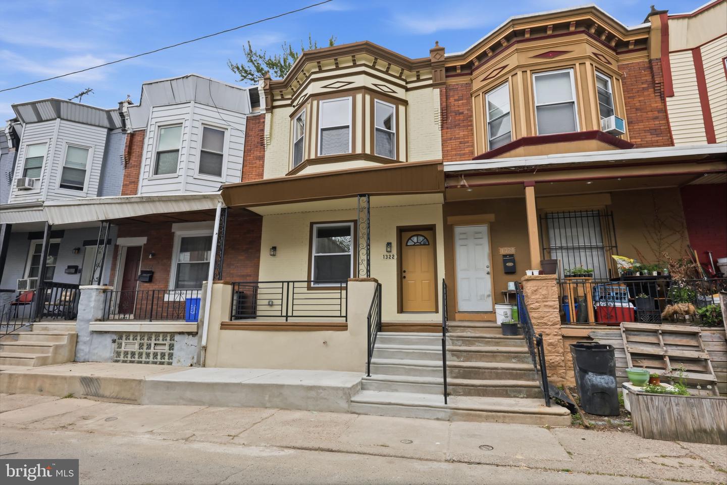 1322 S Lindenwood St Property Photo 1