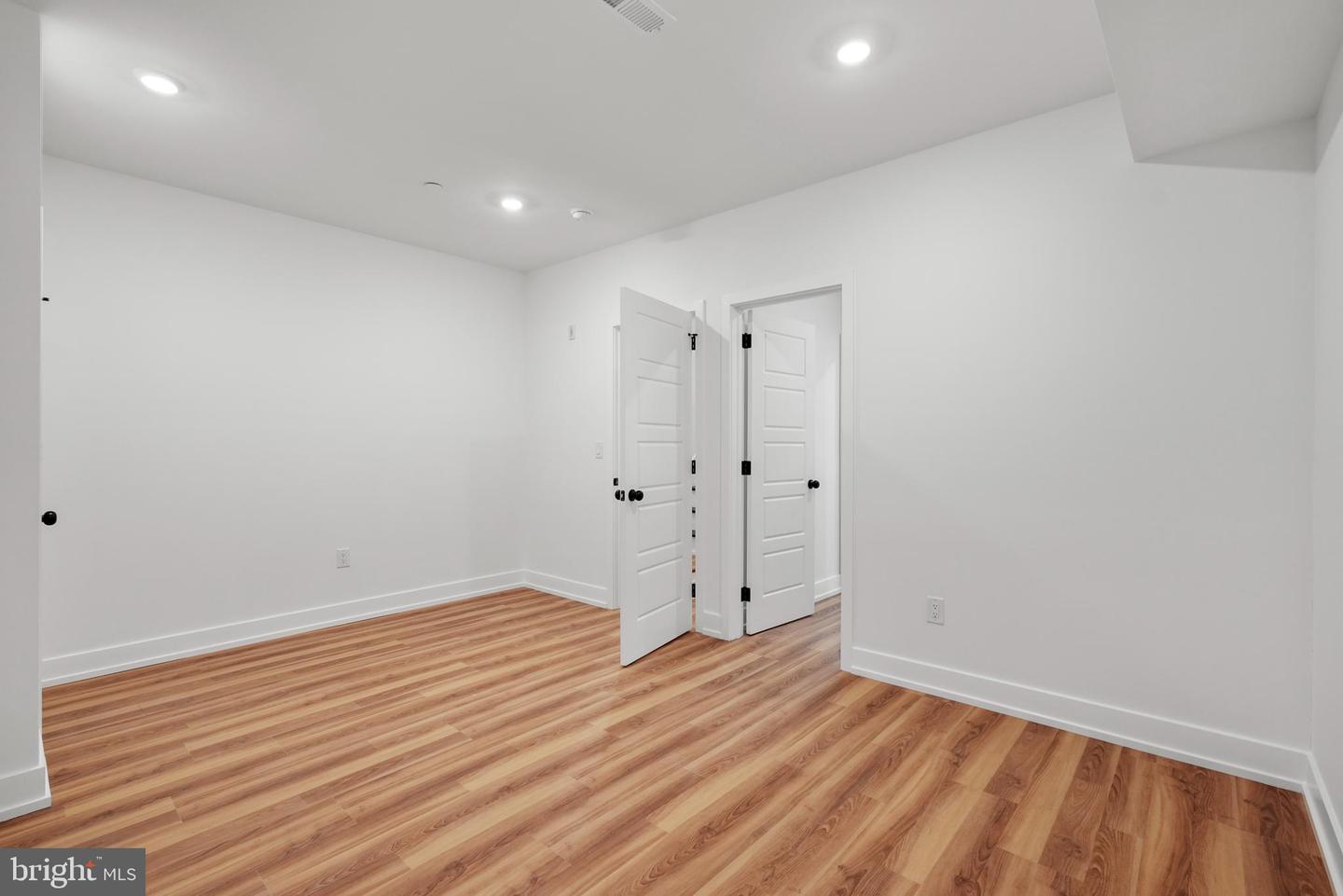 2325 Germantown Ave #1 Property Photo 7
