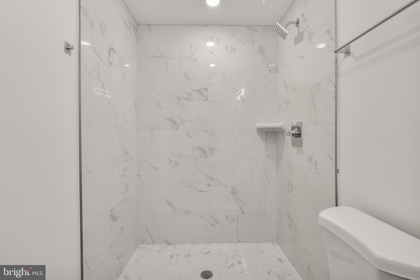 2325 Germantown Ave #1 Property Photo 19