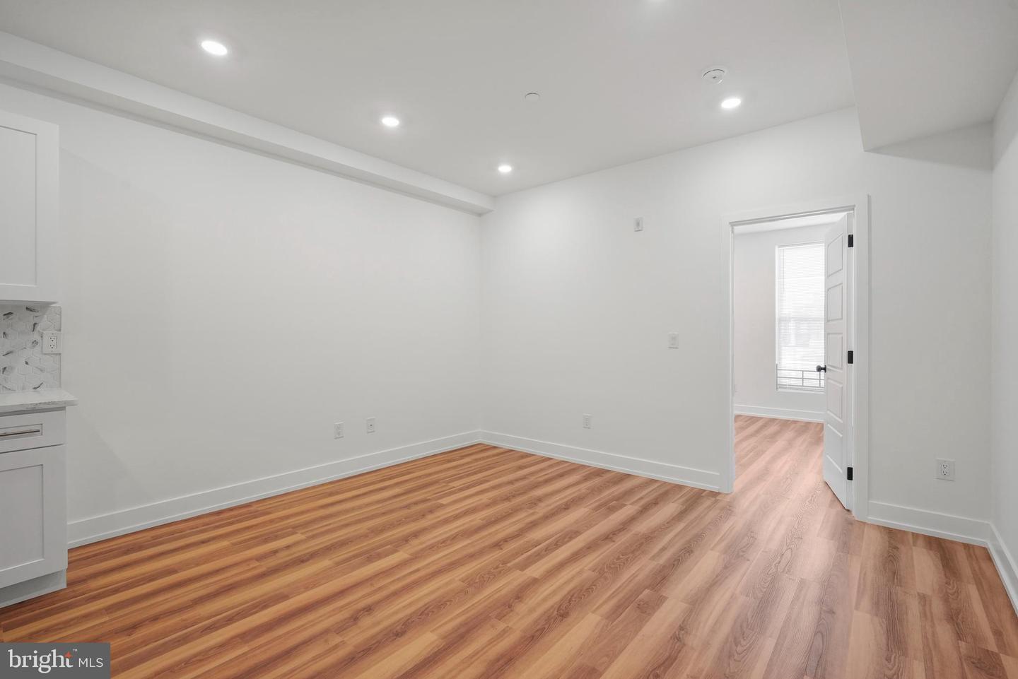 2325 Germantown Ave #2 Property Photo 14