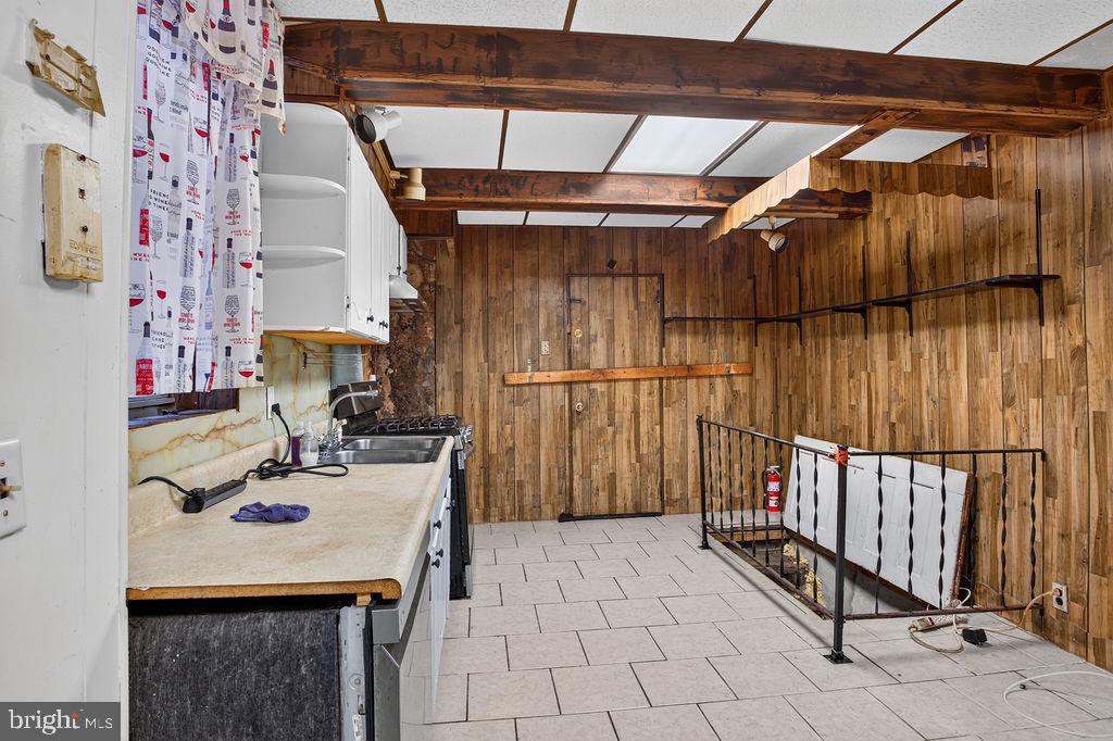 44 N Millick St Property Photo 7