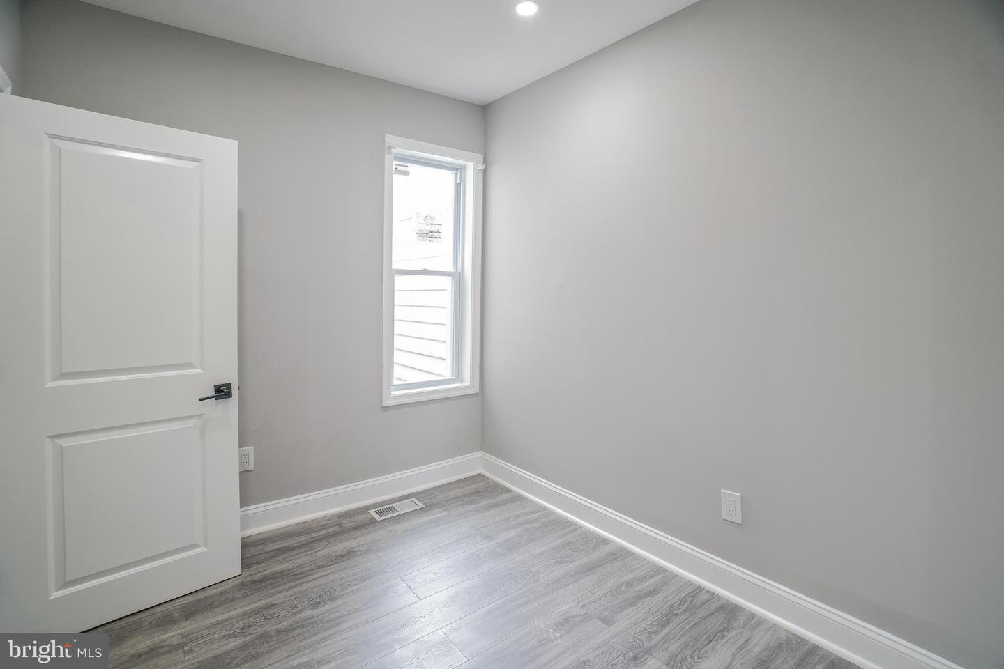 1535 W Seltzer St Property Photo 26