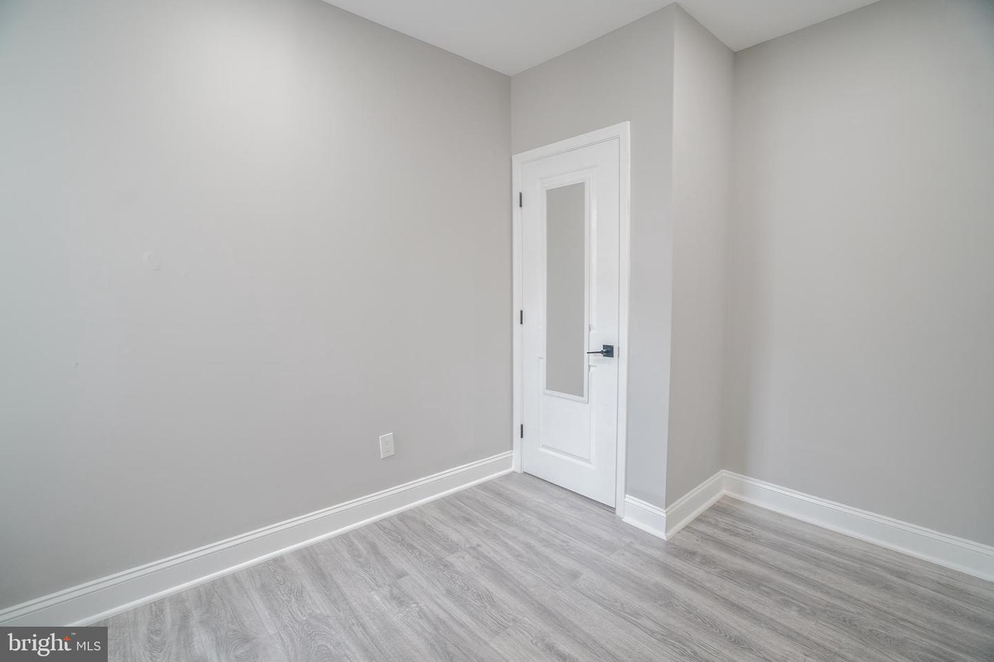 1535 W Seltzer St Property Photo 28