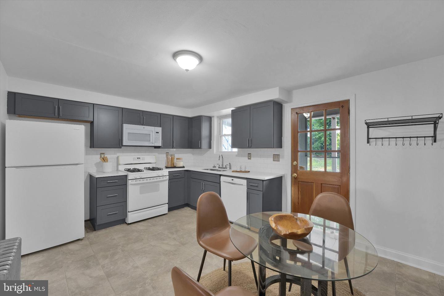 4135 Pechin St Property Photo 10