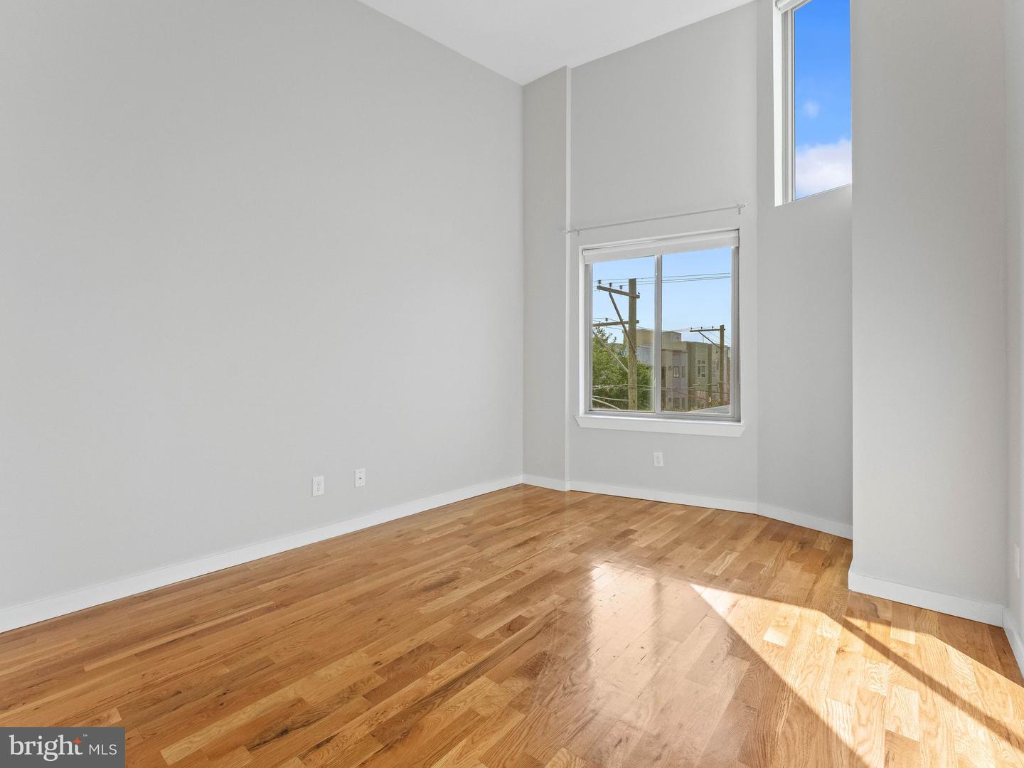 2225 Coral St Property Photo 14