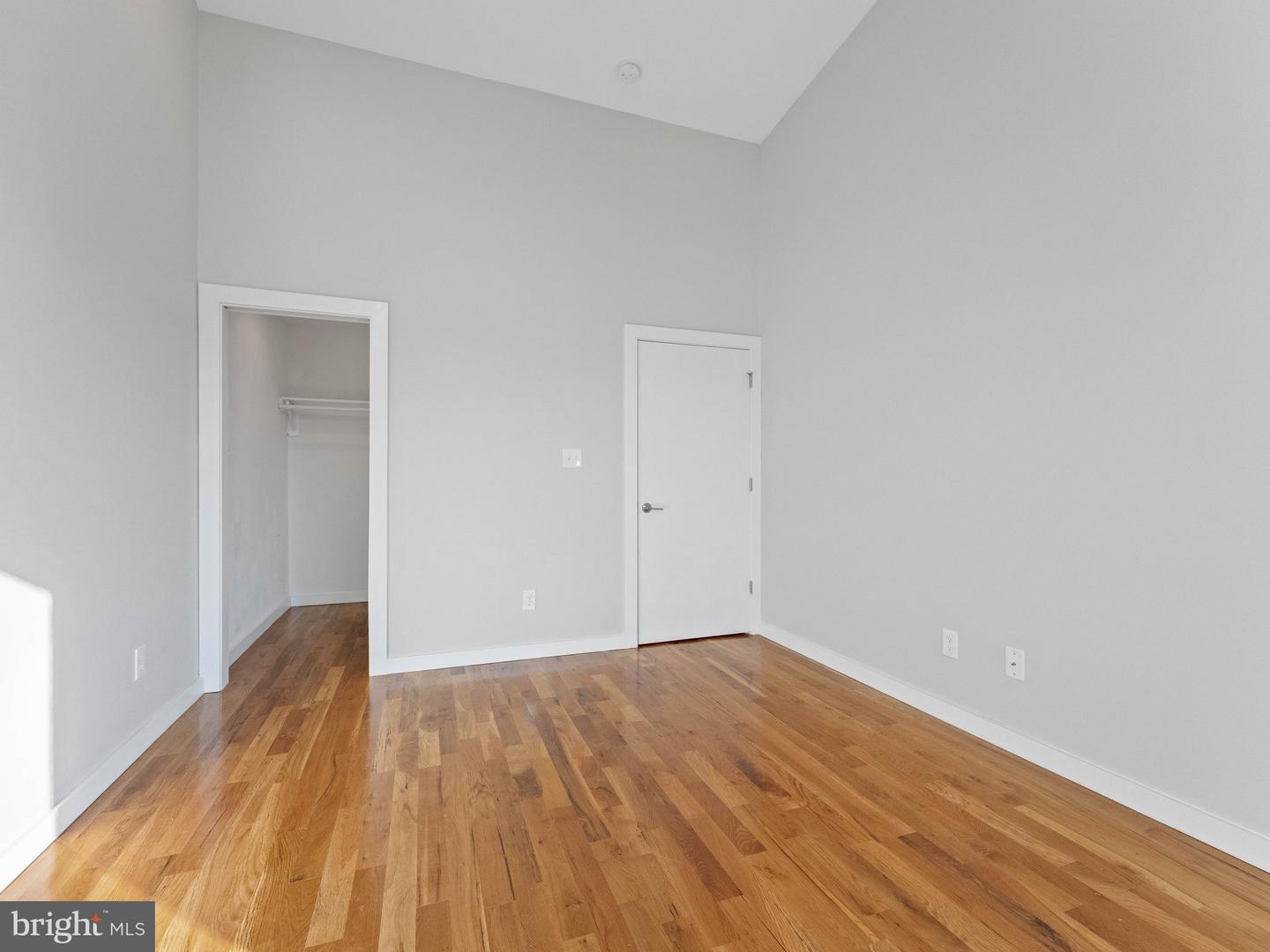 2225 Coral St Property Photo 15