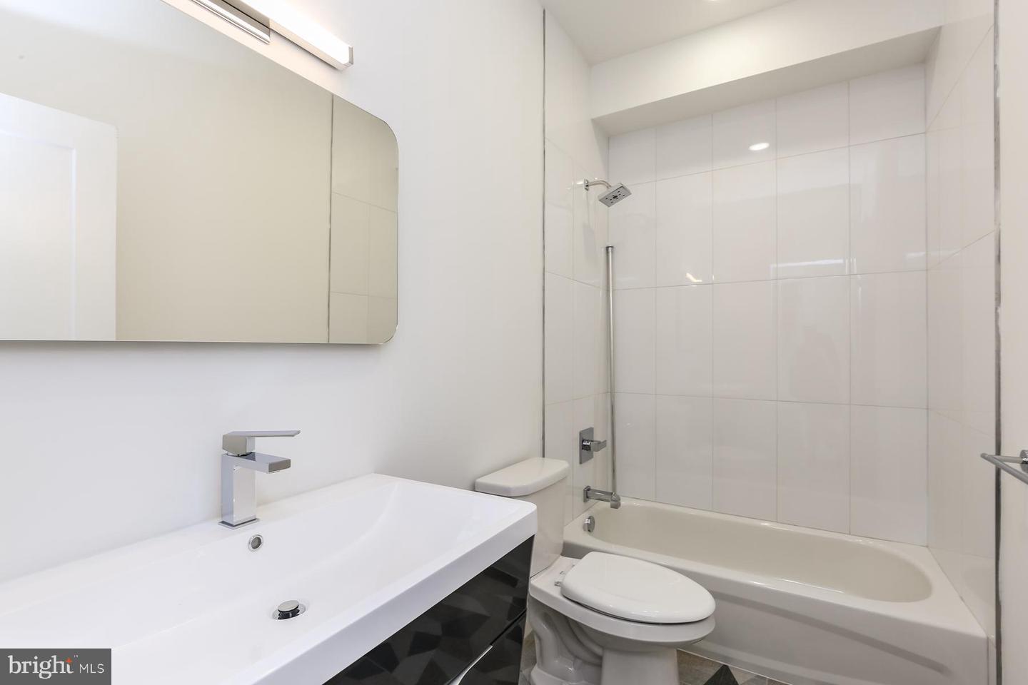 1431 Brown St #5 Property Photo 17