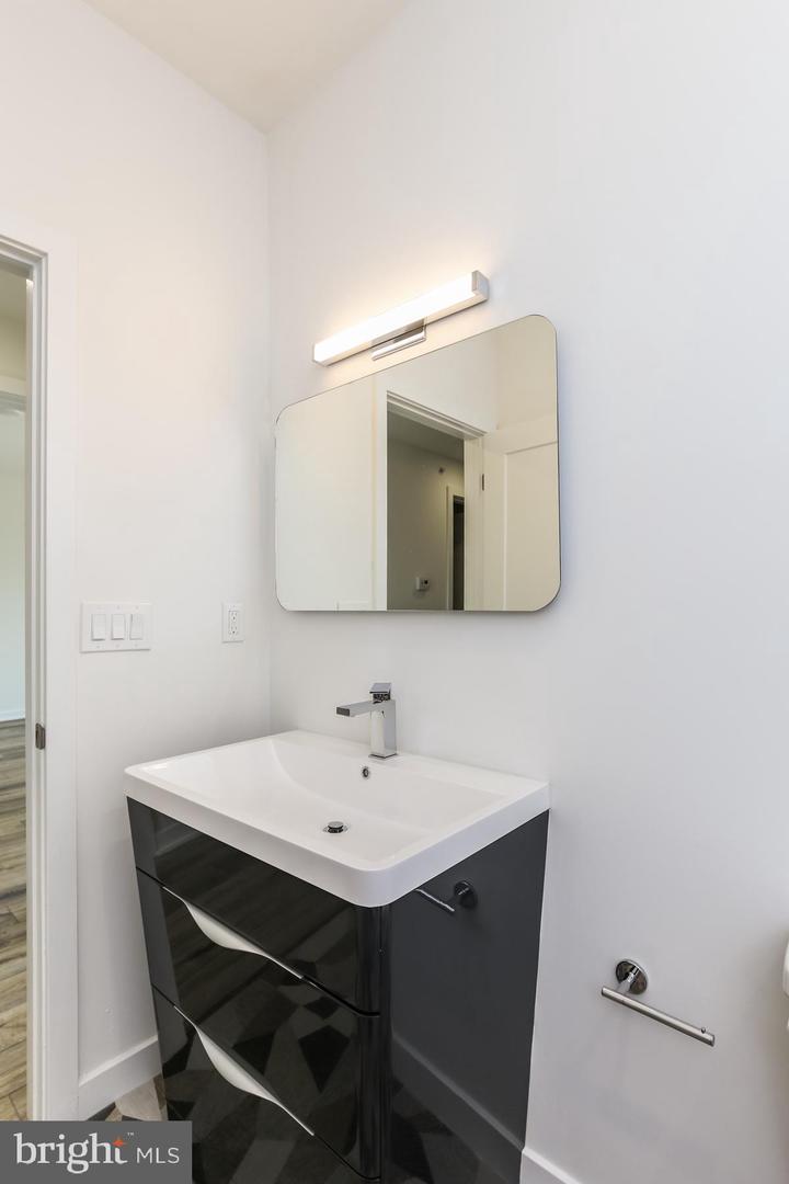 1431 Brown St #5 Property Photo 18
