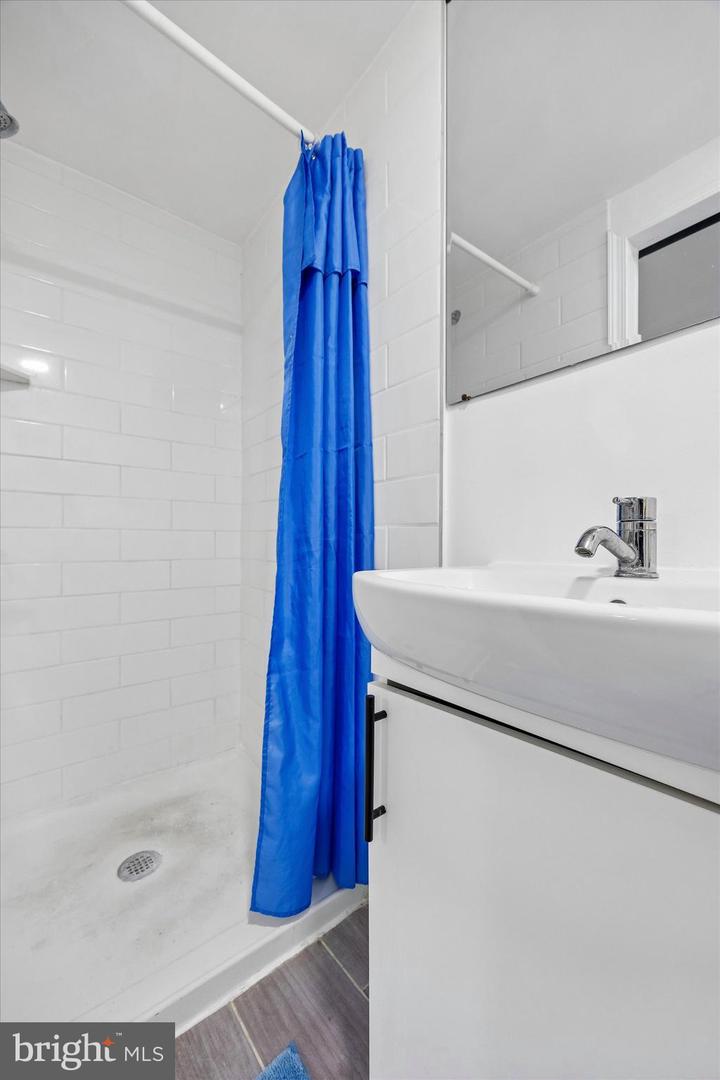 2308 Nicholas St Property Photo 15