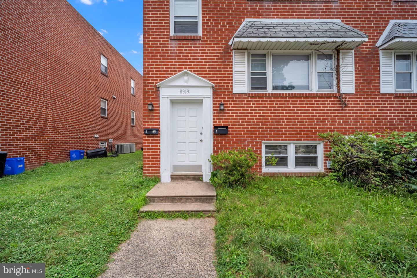 8919 Alton St Property Photo 1