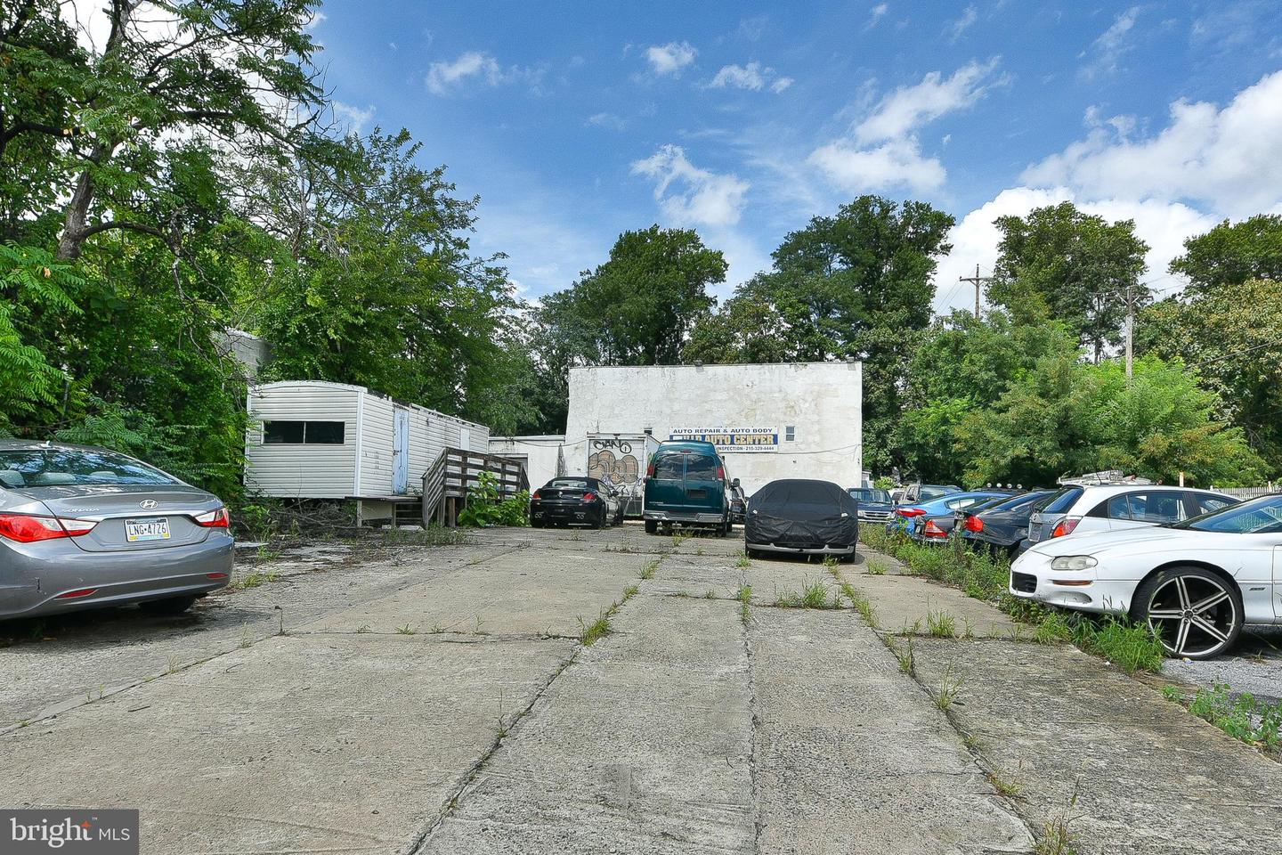 601 W Fisher Ave Property Photo 29