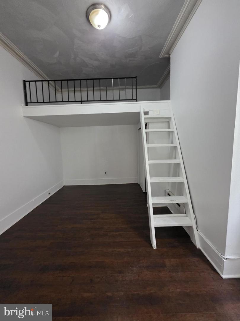 38 N 40th St #1f Property Photo 4