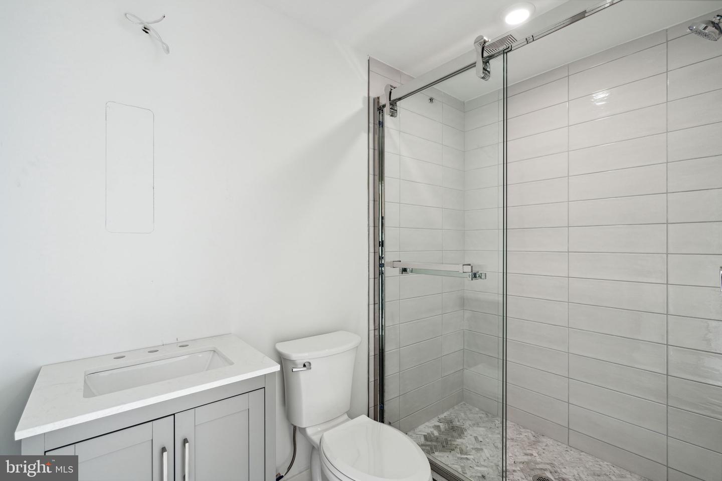 1112-16 E Berks St #303 Property Photo 9