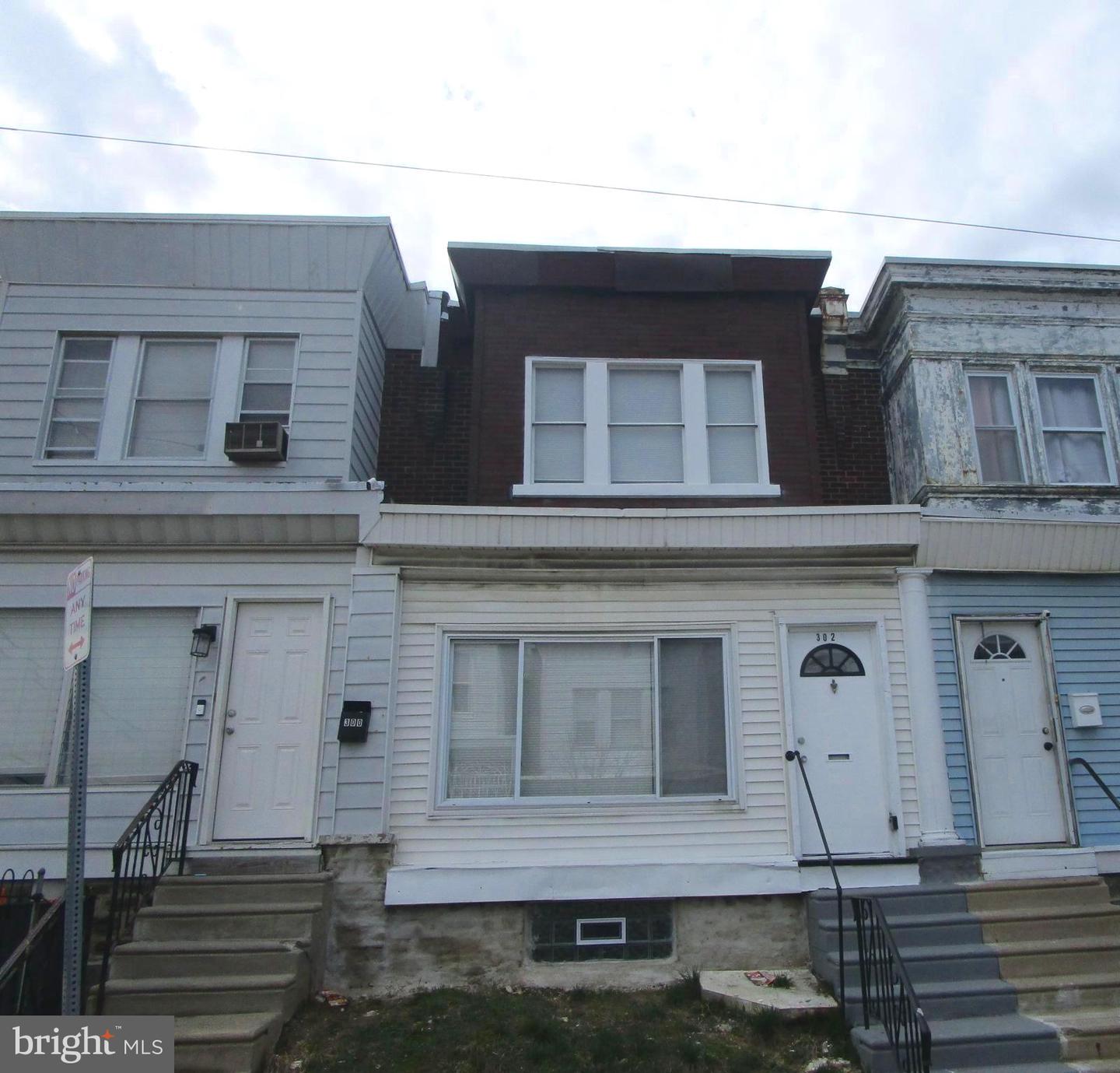 302 W Louden St Property Photo 1