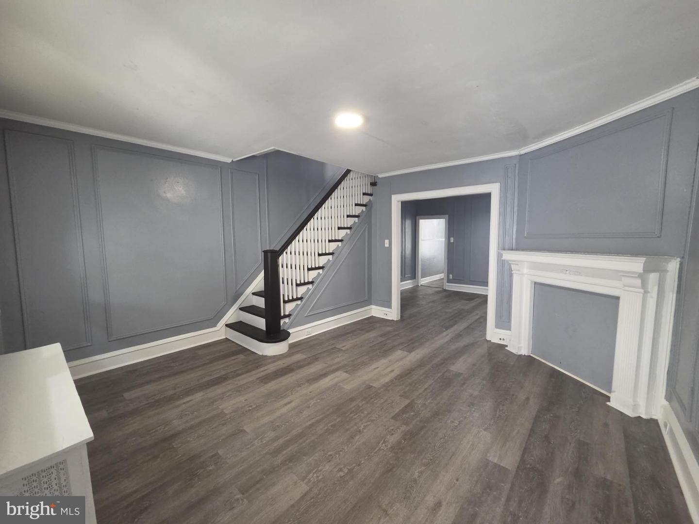 302 W Louden St Property Photo 4