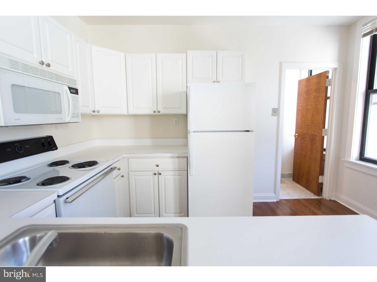 1411-3 Walnut St #904 Property Photo 8