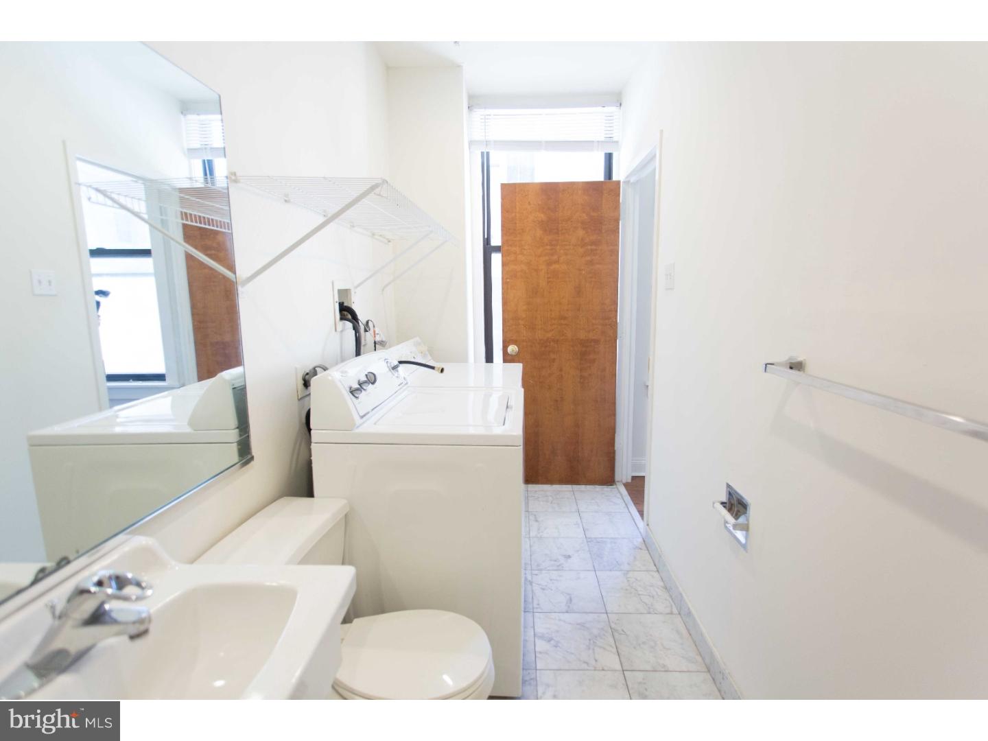 1411-3 Walnut St #904 Property Photo 16