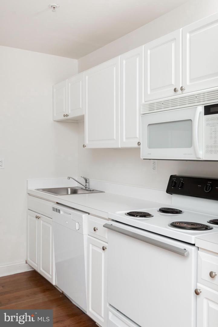 220-1 S 16th St #601 Property Photo 11