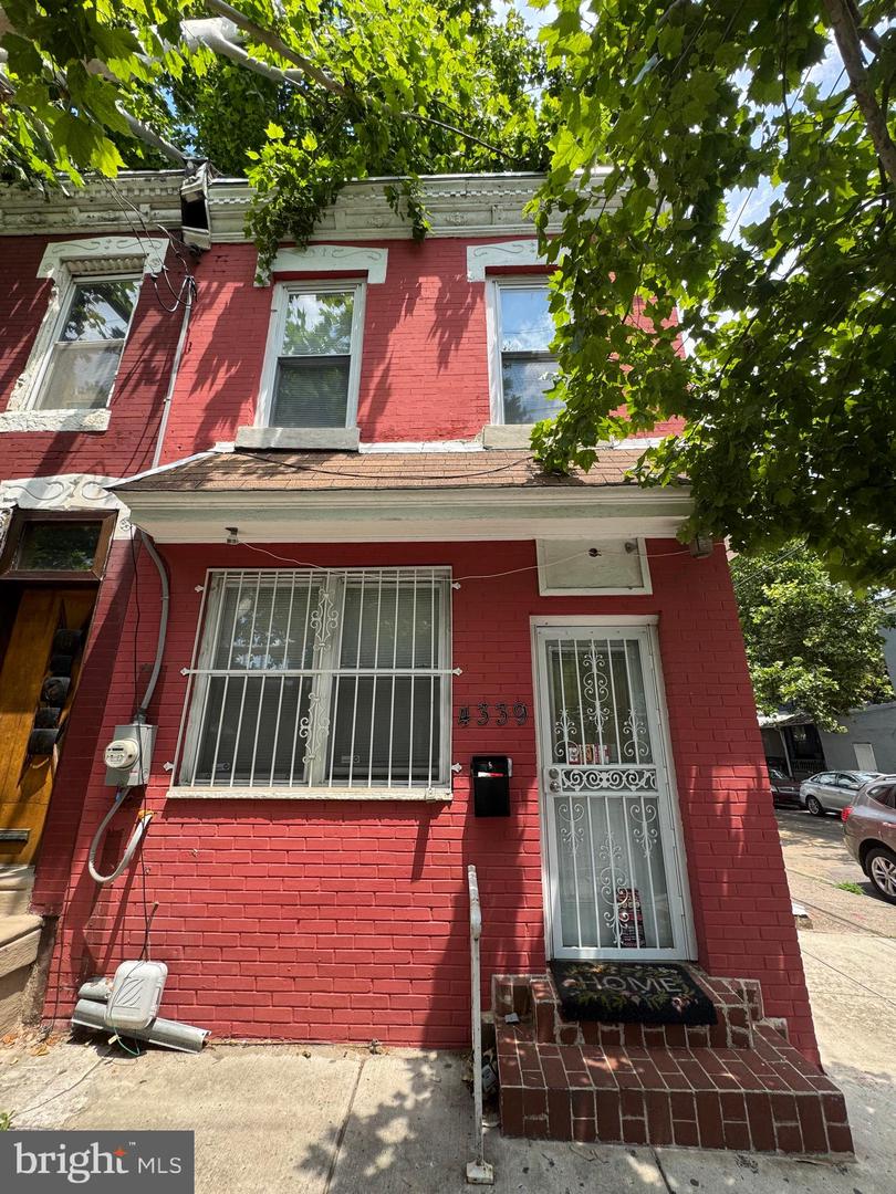 4339 Wayne Ave Property Photo 1