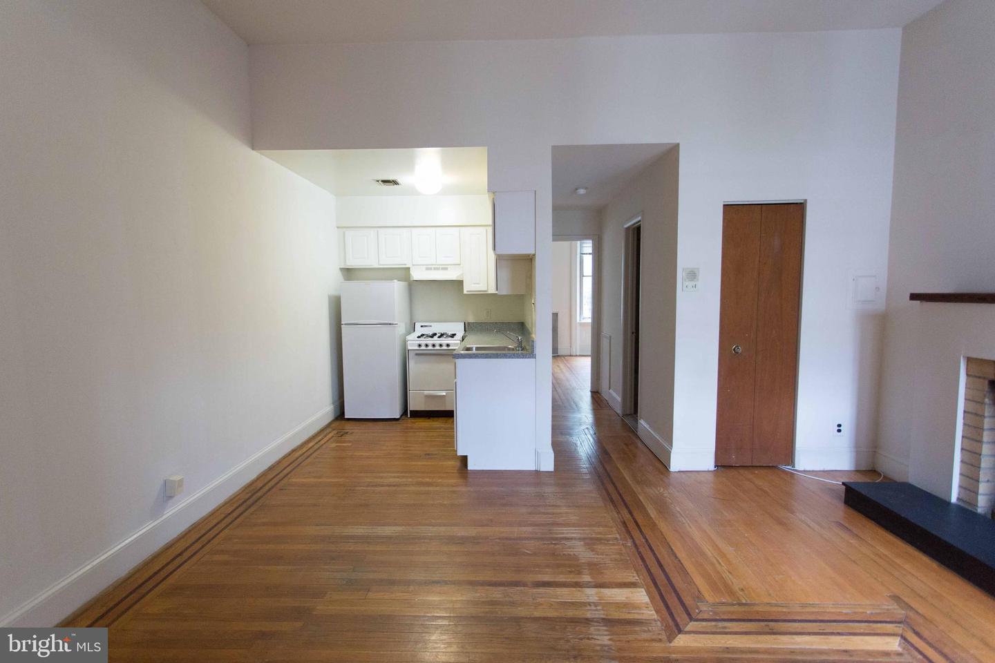 723 Spruce St #2f Property Photo 6