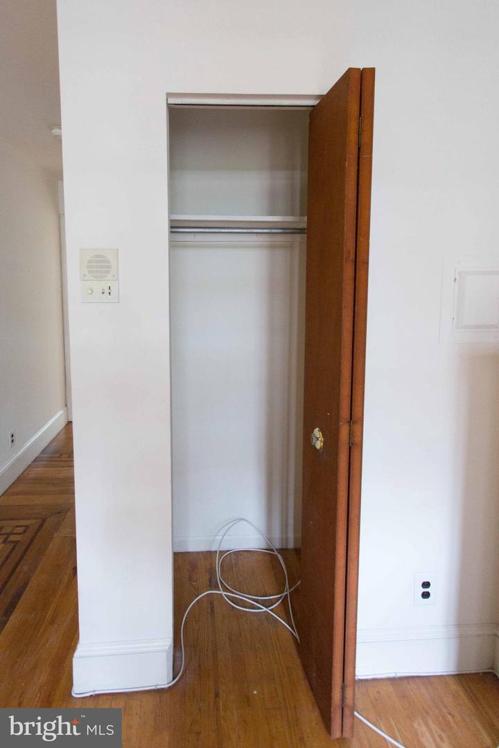 723 Spruce St #2f Property Photo 8