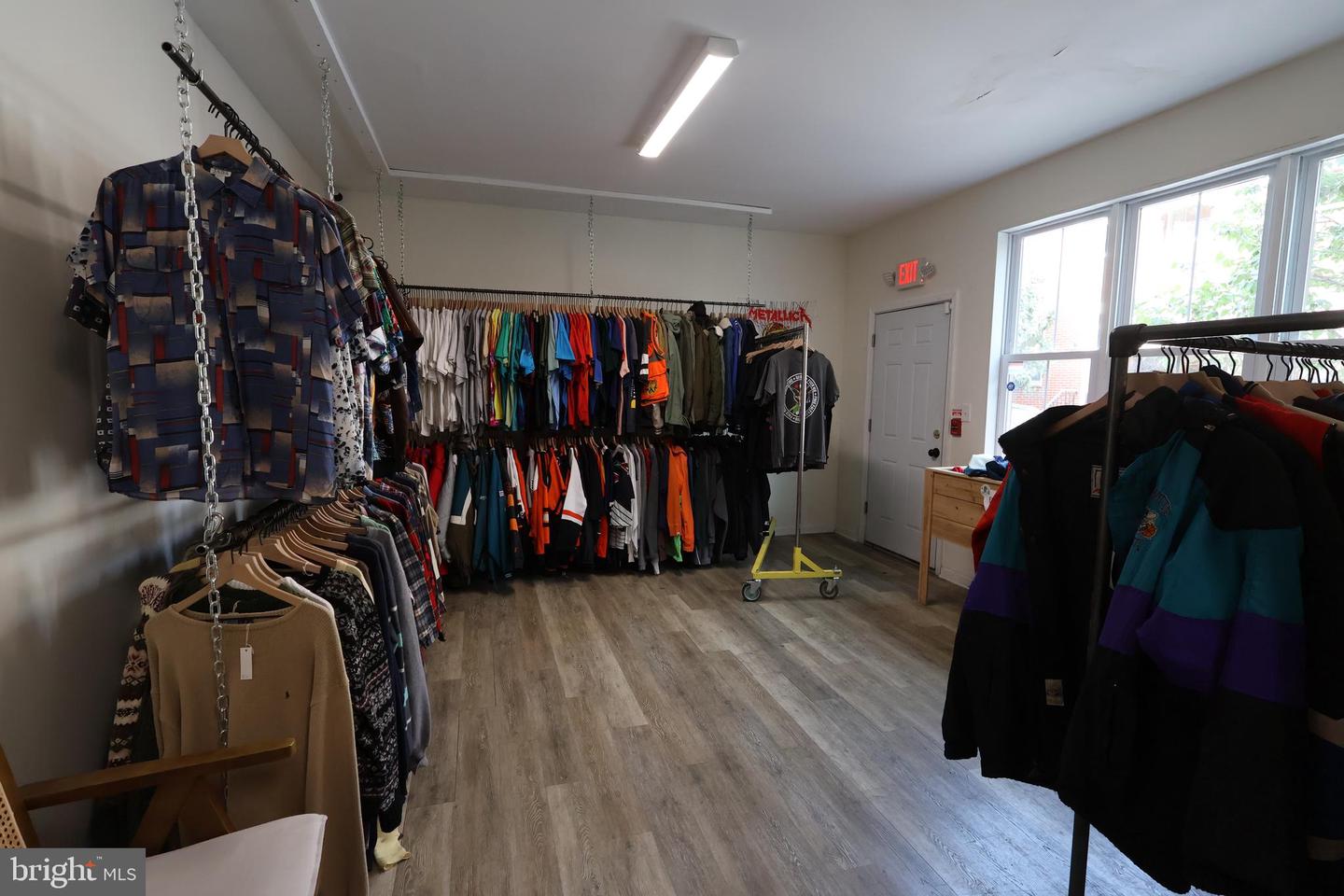 1515 Mckean St Property Photo 8