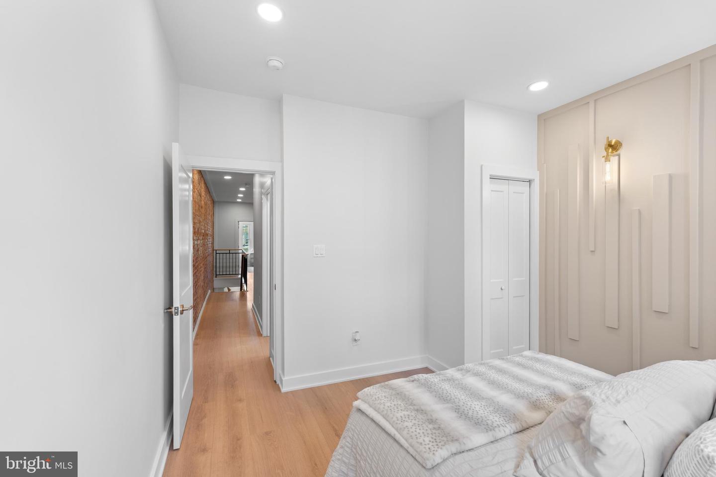 437 S 50th St Property Photo 19