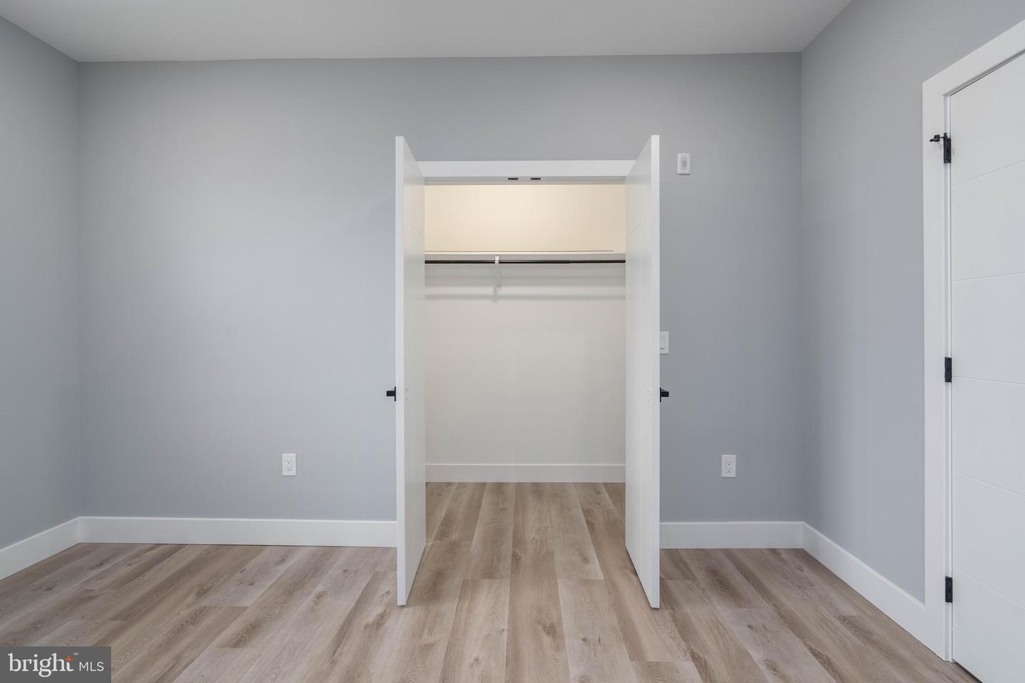 2323 E Cabot St #2 Property Photo 12