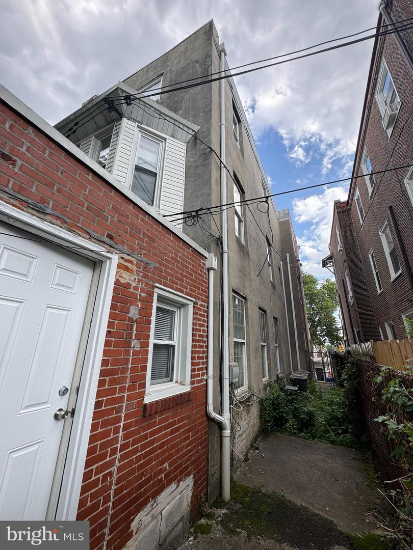 4019 Spring Garden St Property Photo 6