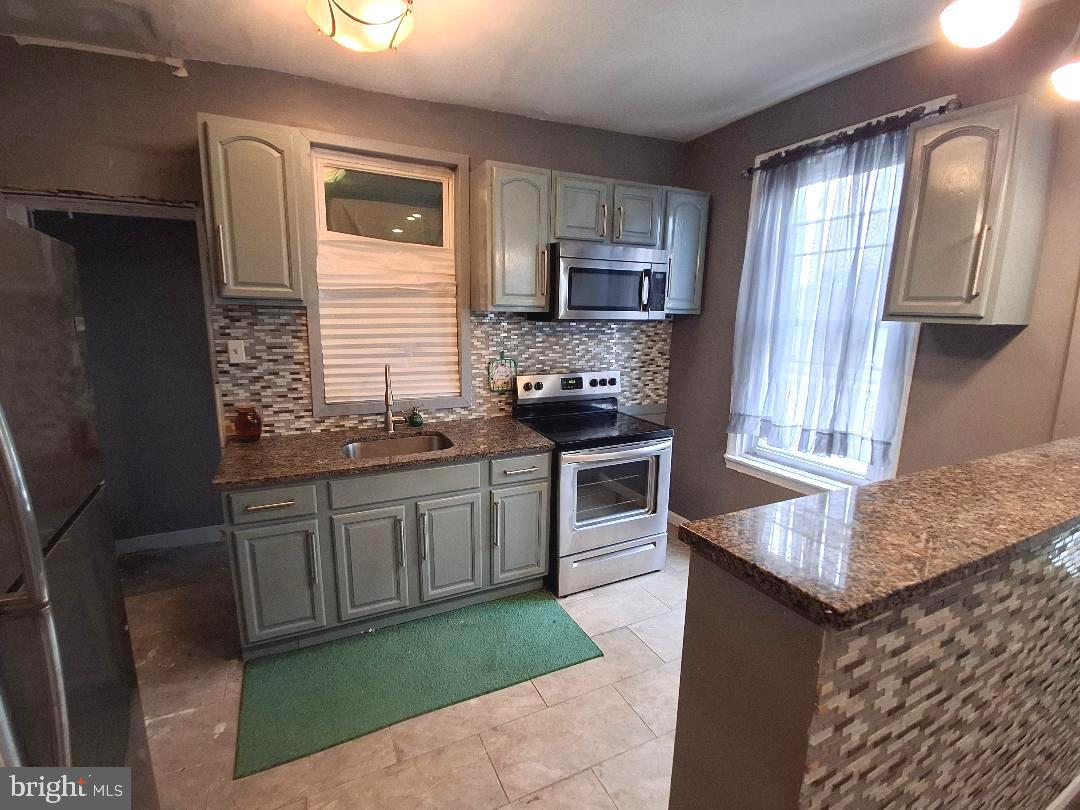 1800 S 56th St Property Photo 17
