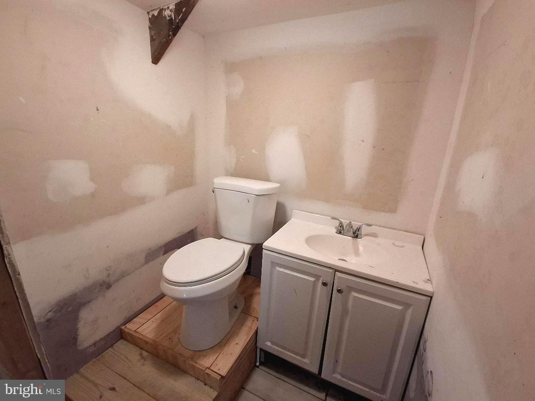 1800 S 56th St Property Photo 32