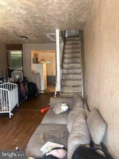 2723 W Seltzer St Property Photo 6