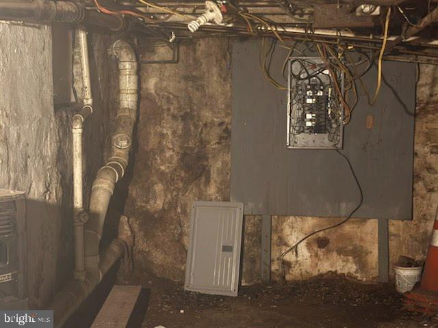 2723 W Seltzer St Property Photo 11