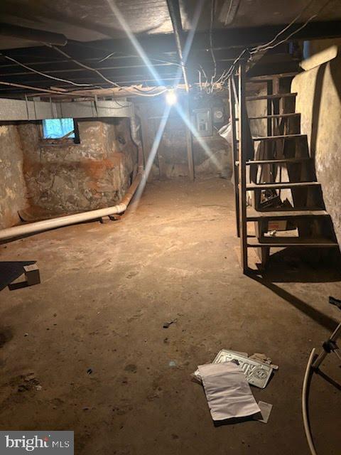 2724 W Seltzer St Property Photo 7